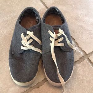 Toms Lace Up